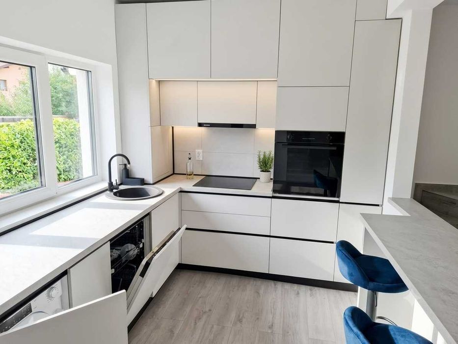 Casa tip duplex de inchiriat