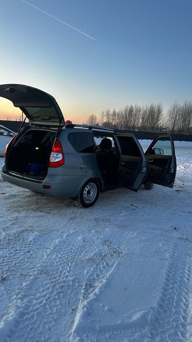 Продам приору универсал 2012 года