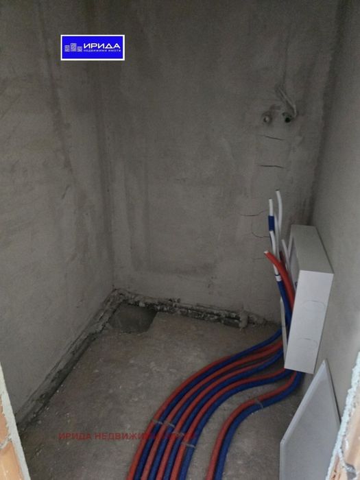 Продава се Тристаен апартамент в София, Младост 4 - 122 кв.м за 2058 €/кв.м - Снимка #2