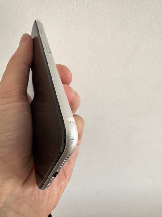 iPhone SE 2020 продажа или обмен