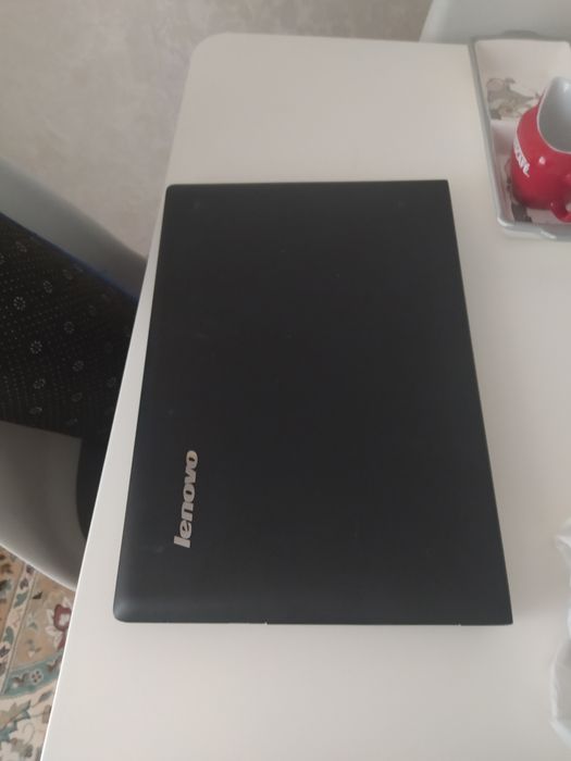 Ноутбук" Lenovo"