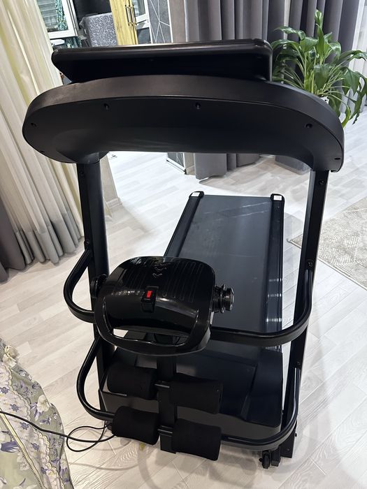 Продаётся беговая дорожка LAND FITNESS CP-G6