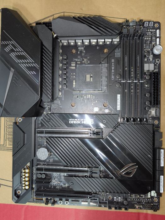 ASUS ROG Crosshair VIII Dark Hero