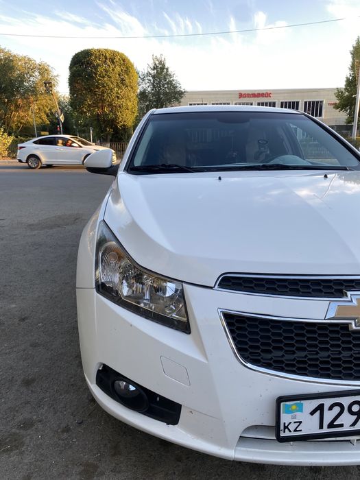 Продам хорошую машину