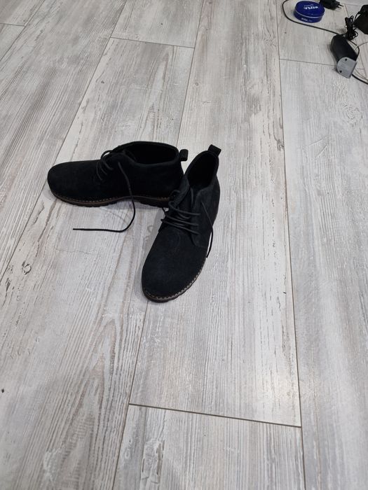 Обувки от велур 37 номер