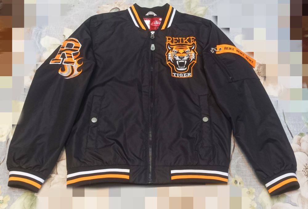 Куртка, бомбер,ветровка на мальчика