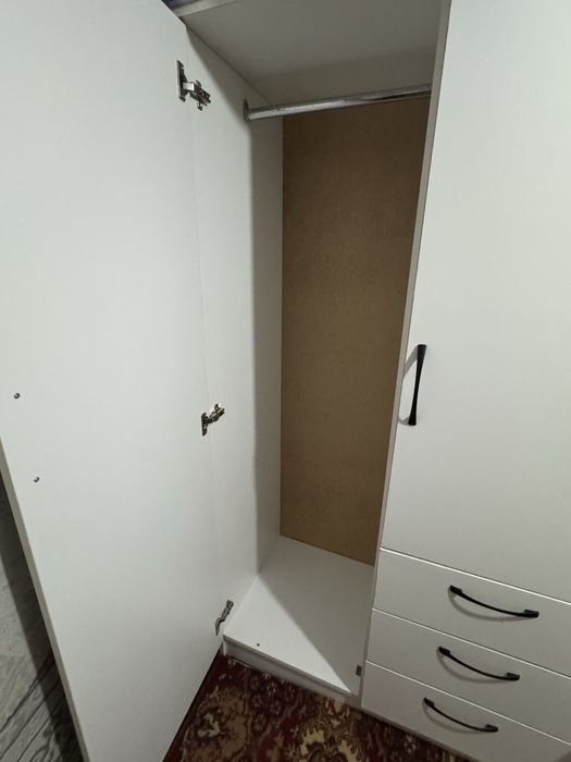 Срочно продам шкаф