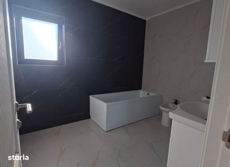 Casa 4 camere Miroslava , 105 metri Cod:163041