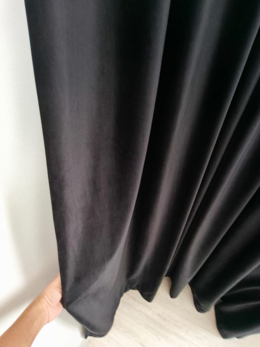 Draperii negru catifea