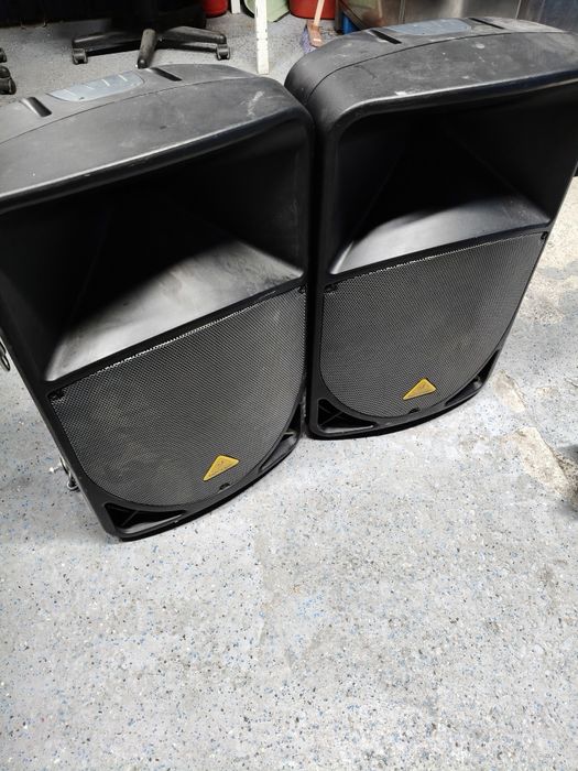 Behringer B115D Boxă activă