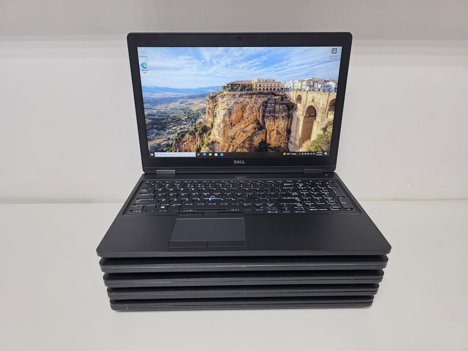 SUPEROFERTA! Laptop Dell Latitude PRO i7-7600U 15.6 FullHD iuluminare taste. GARANTIE 1 an