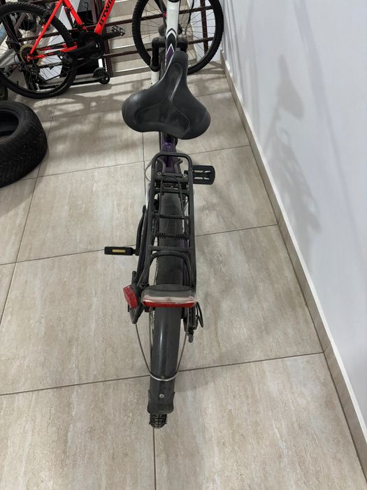 De vanzare: bicicleta dhs