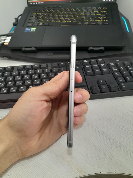 Apple Inc Apple iPhone 6 (A1586)