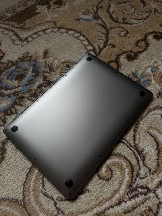 MACBOOK air 2020 на запчасть