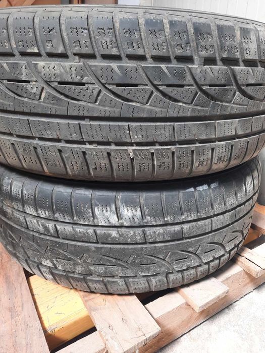 Vand anvelope noi si second-hand