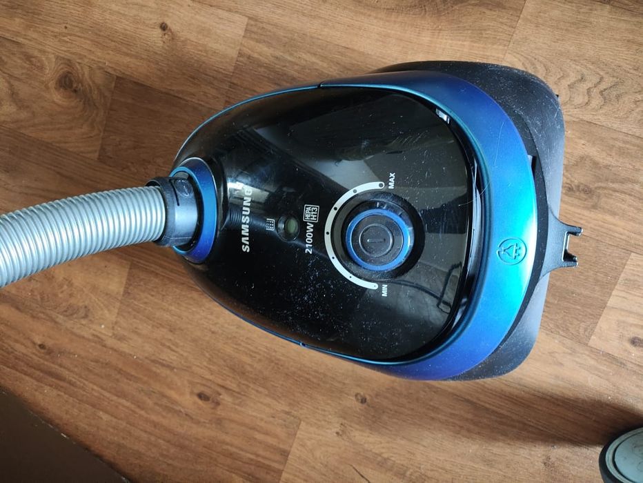 Продам пылесос срочно