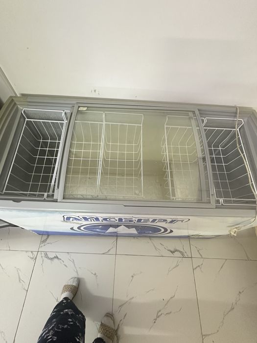 Морозильник для магазина