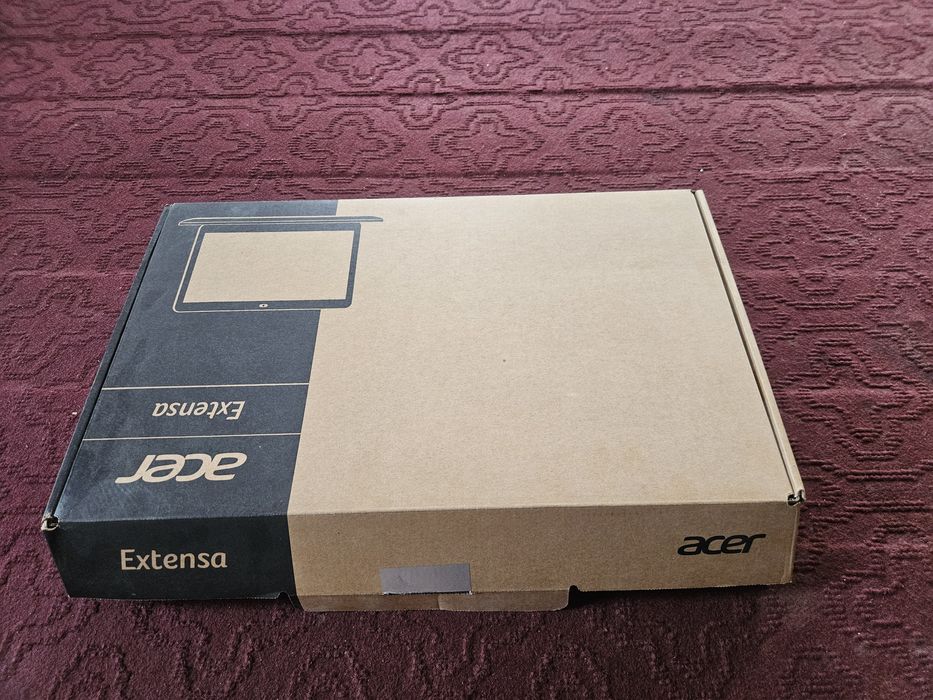 Aser noutbook srochna sotiladi