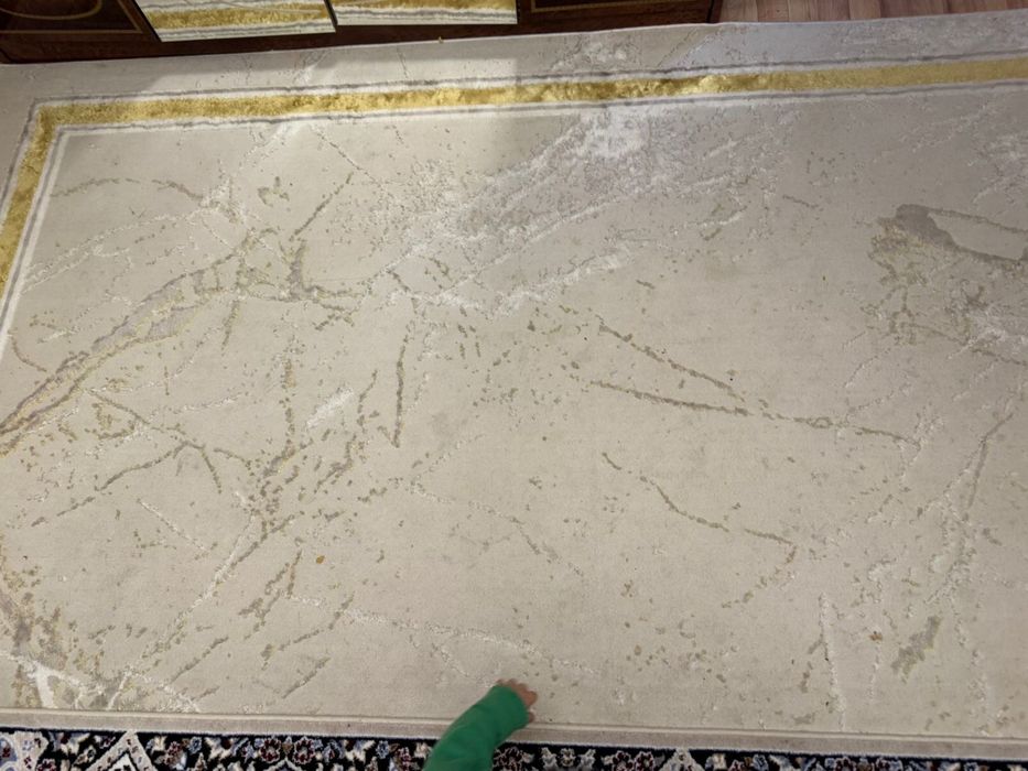 продаю ковры в отличном  состоянии