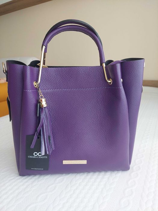 Chiara Canotti - Кожена чанта с декоративни пискюли, Тъмно лилаво