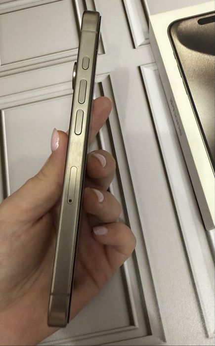 iPhone 15 pro 256 гигобайт