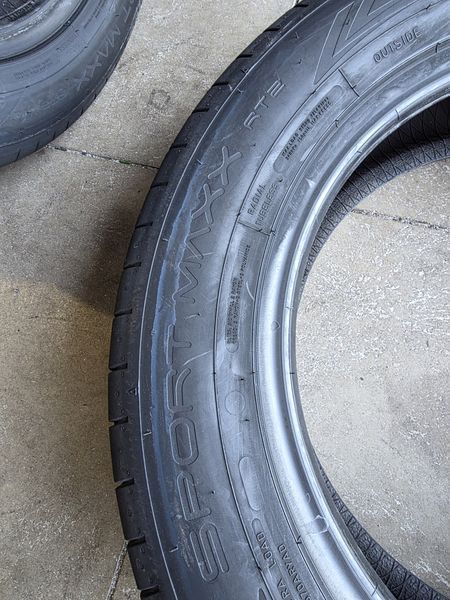 235/60/18 DUNLOP 4бр