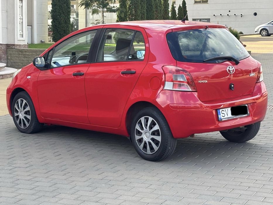 Toyota Yaris 1.3 benzină an fabricație  2010