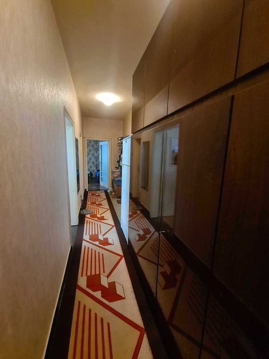 ТРИСТАЕН АПАРТАМЕНТ в центъра на град Хасково