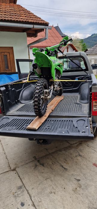 Vând motocicleta copii kawasaki kx85 suzuki ktm yamaha gasgas husqvarna beta cross enduro kx 85 ofrroad  impecabilă nu necesită investiții  roți 17 14