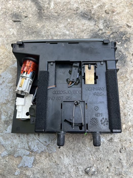 Consola Centrala Audi TT 8N 1998-2006 | Piese Plastic Acoperitoare Buton Radio Clima Scrumiera Priza Trim Suport Grila Grile Ventilatie Luneta Butoane