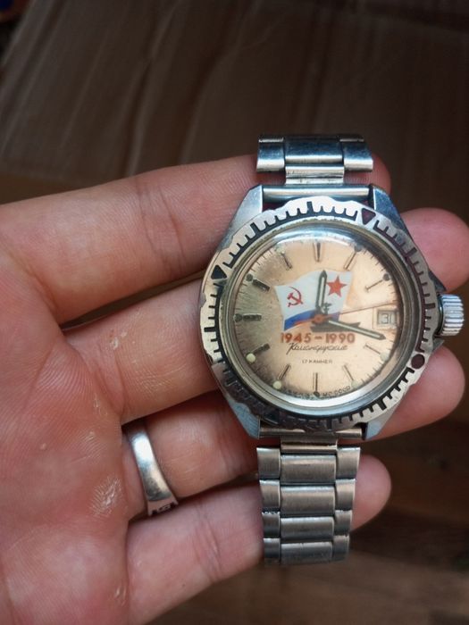 Камандириски соат  сотилади нархи келишилади