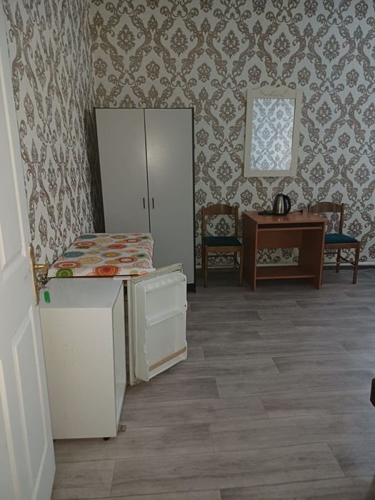 Сдам комнату парням( ул Конституции 15 А