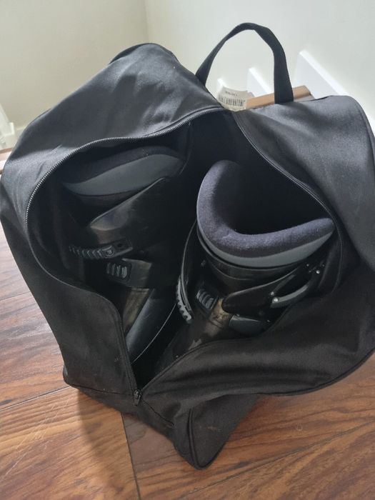 Clăpari Rossignol si casca ski