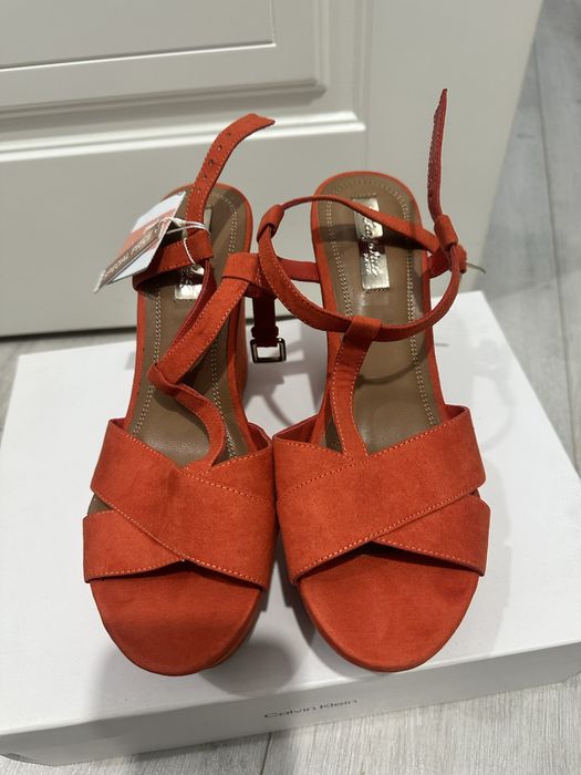 Новые танкетки ZARA 39 размер