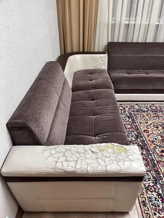 Продаю угловой диван