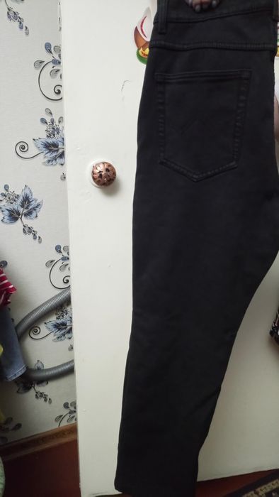 Продам джинсы тёплые, чёрные