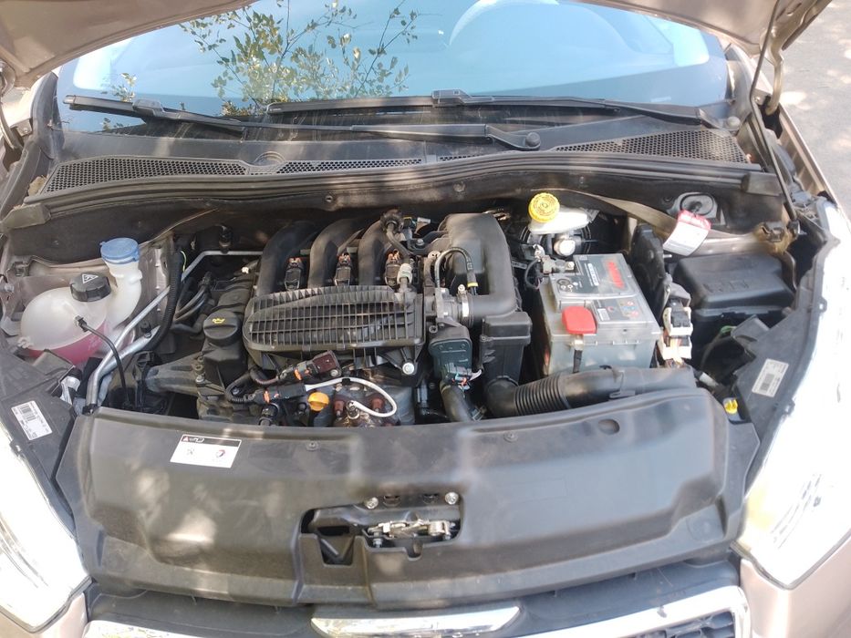 Peugeot 208 1,2 /24000km