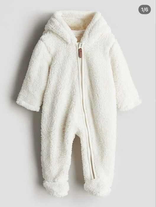 Продам комбинезоны на девочку 62 см