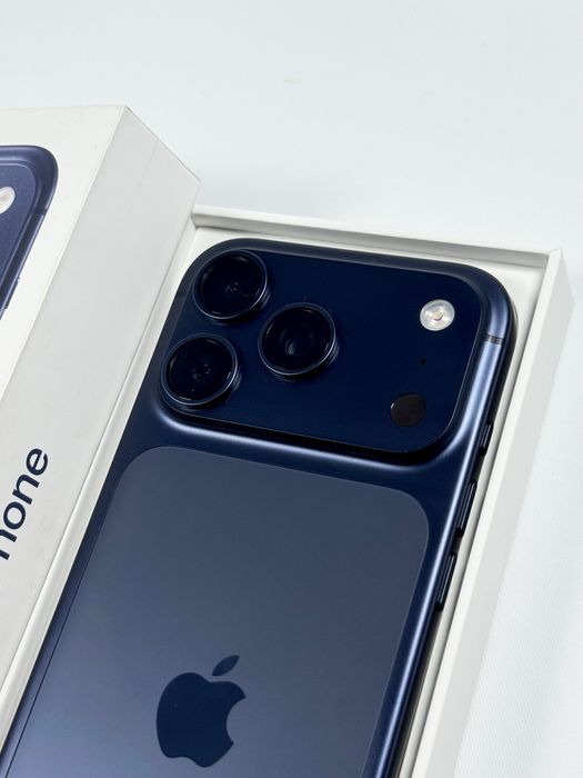 Apple iPhone 17 Pro 256GB Deep Blue