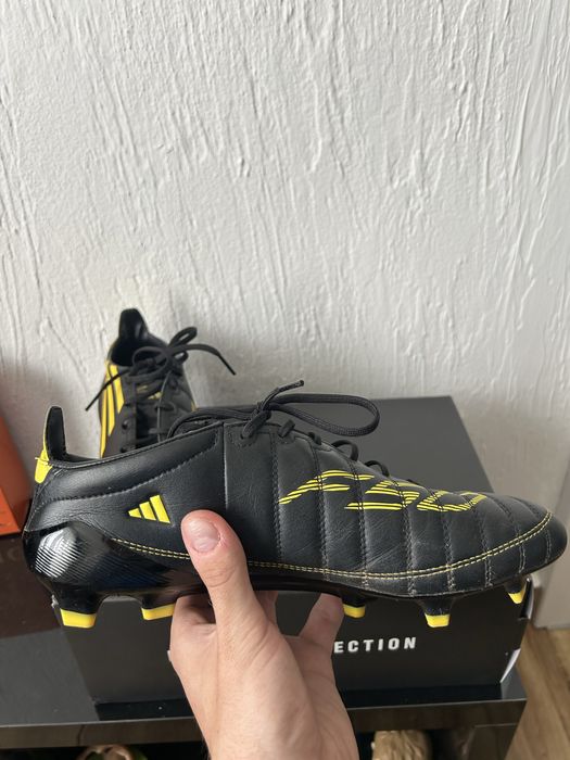 Ghete de fotbal Adidas f50 remake 2010