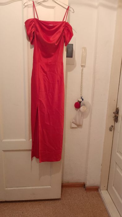 Продам платье женское