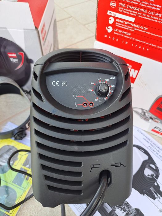 Invertor de Sudură Telwin Force 125, 80 A, 230 V + Masca + Accesorii