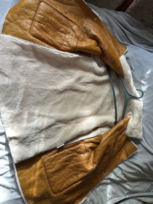 Продам женскую дубленку