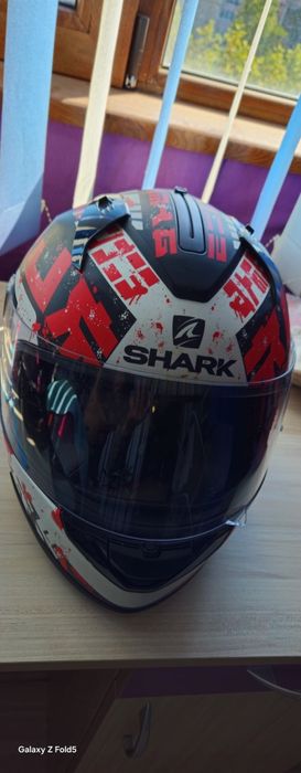 Мото Каски SHARK и екип