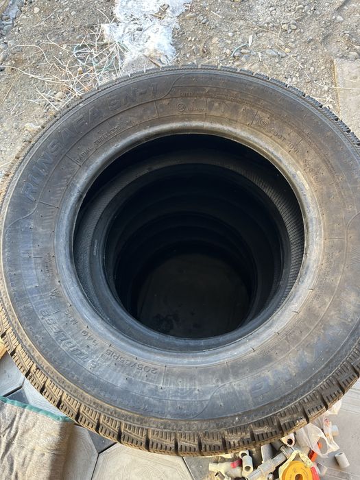 Зимние шины 205/65/15