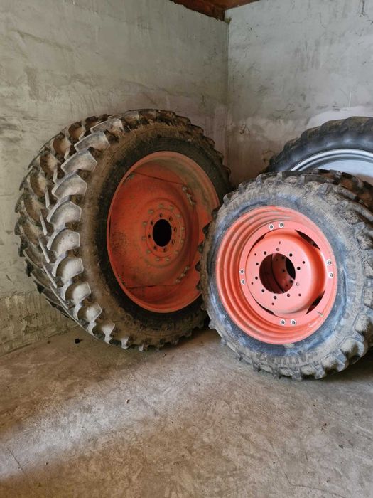 Roti Tehnologice /Inguste /Legumicole Tractor John Deere Valtra Claas