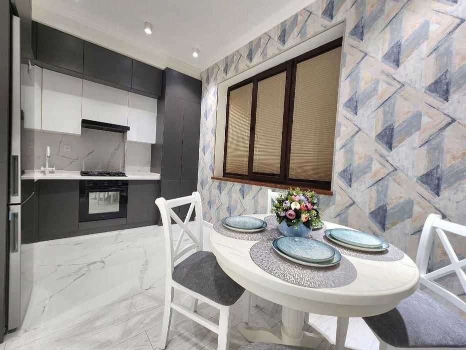 Классная квартира на Мукимий! СРОЧНО сдается! 2/5/10! ЗВОНИТЕ!