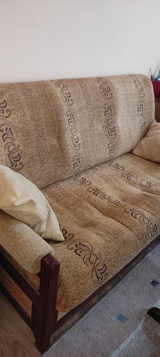 Разтегателен диван