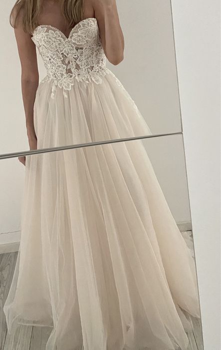 Vand rochie de mireasa