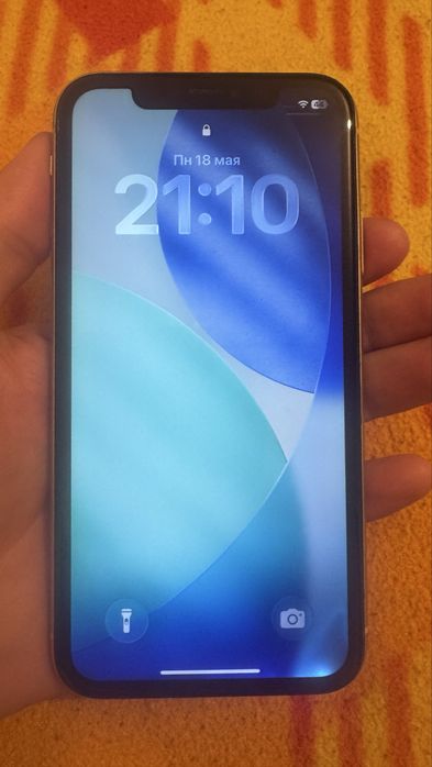Продам Iphone 11